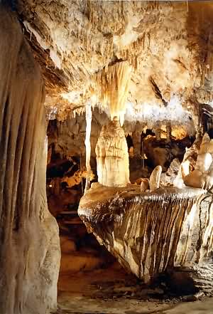 Groutte de corniou la deveze